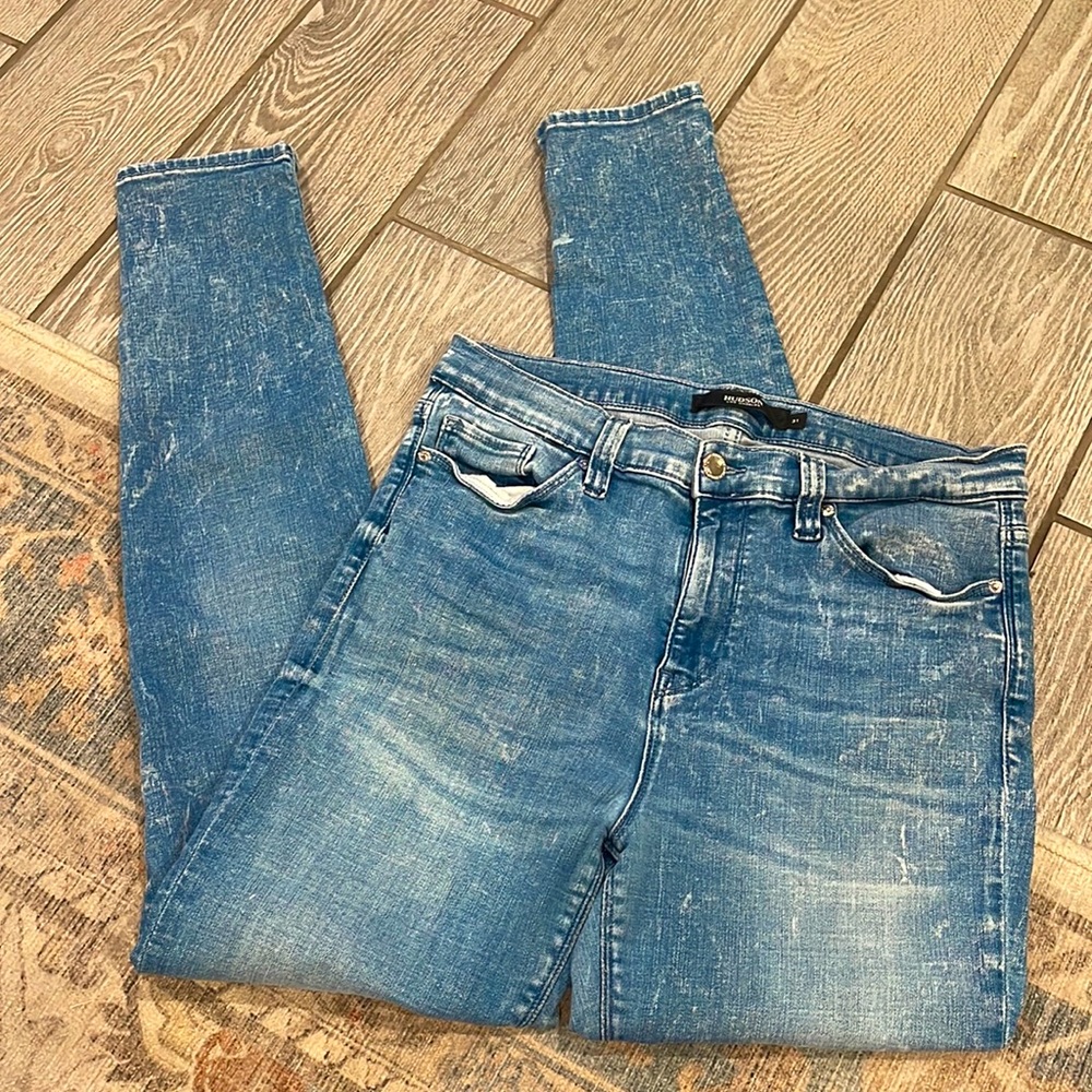 Hudson nico super skinny acid wash skinny light wash jeans size 31 w/ flaw